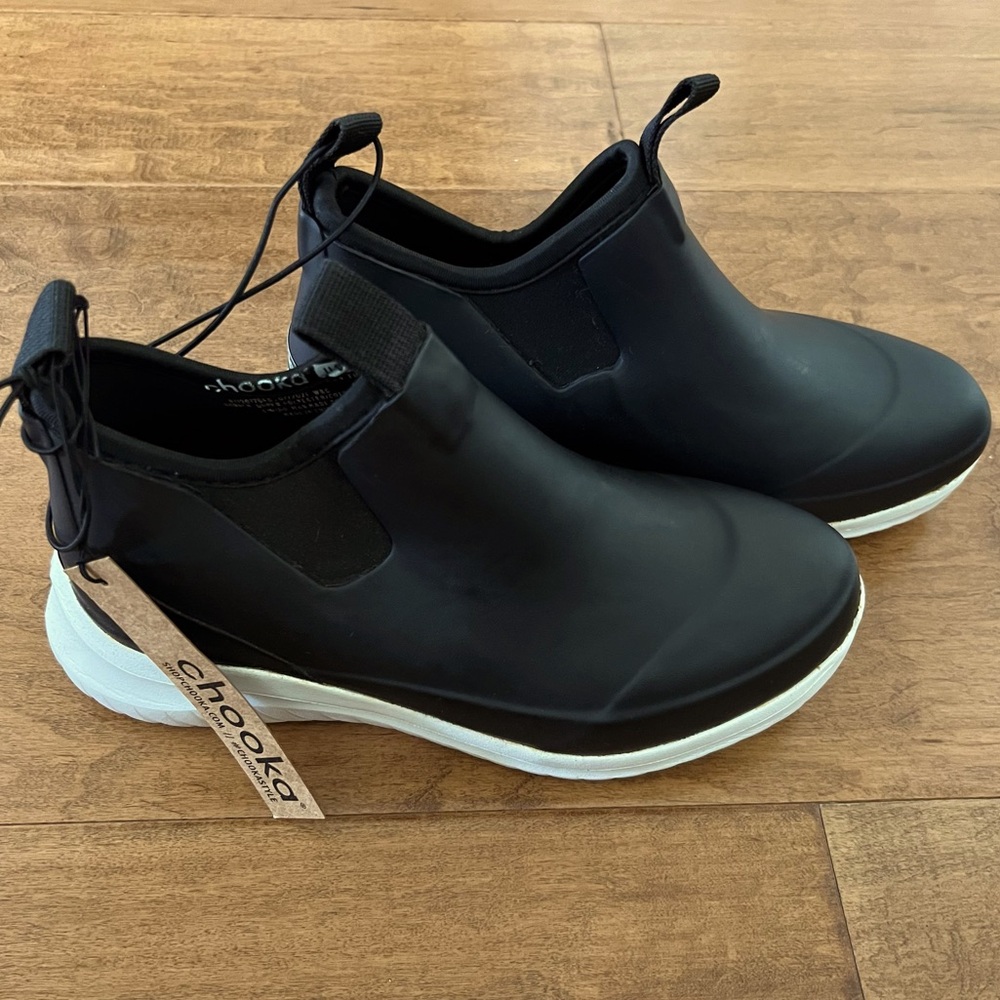 NWT Chooka Bellevue Rain Sneaker - Size 6